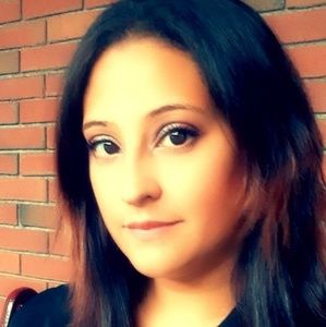 Meet your Posher, Aciela